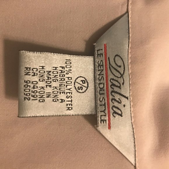 Cream Sleevless Top - Picture 3 of 4